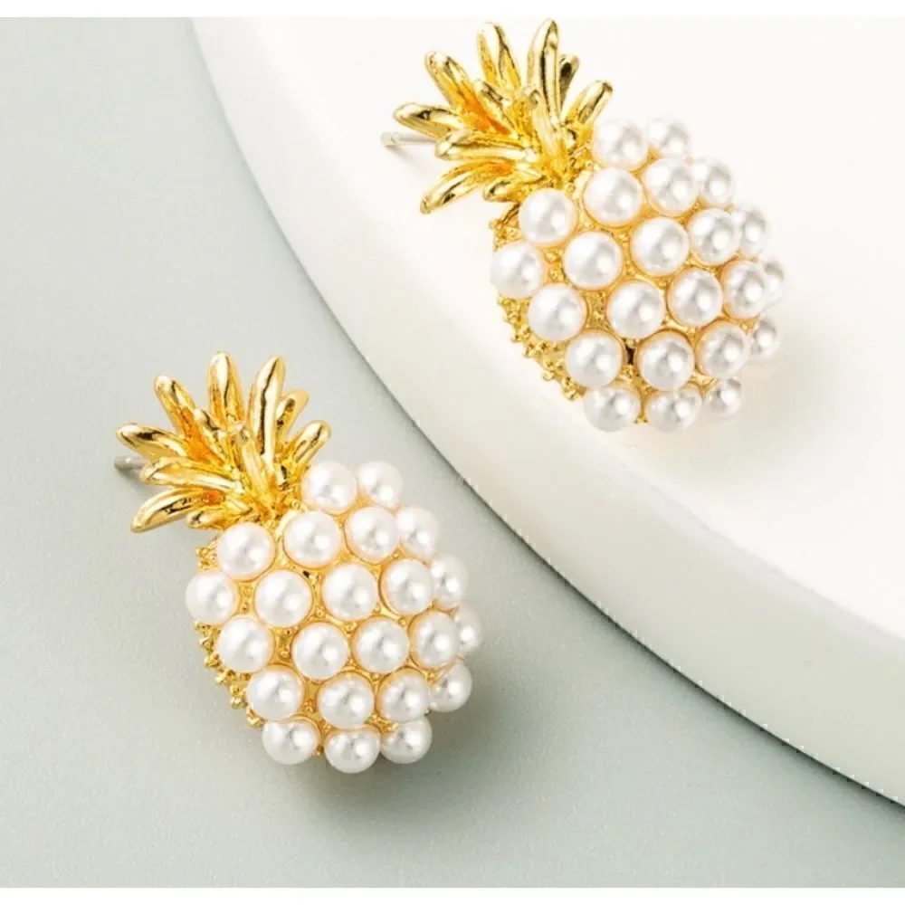 💫 Betsey Johnson New pearl pineapple studs 💫